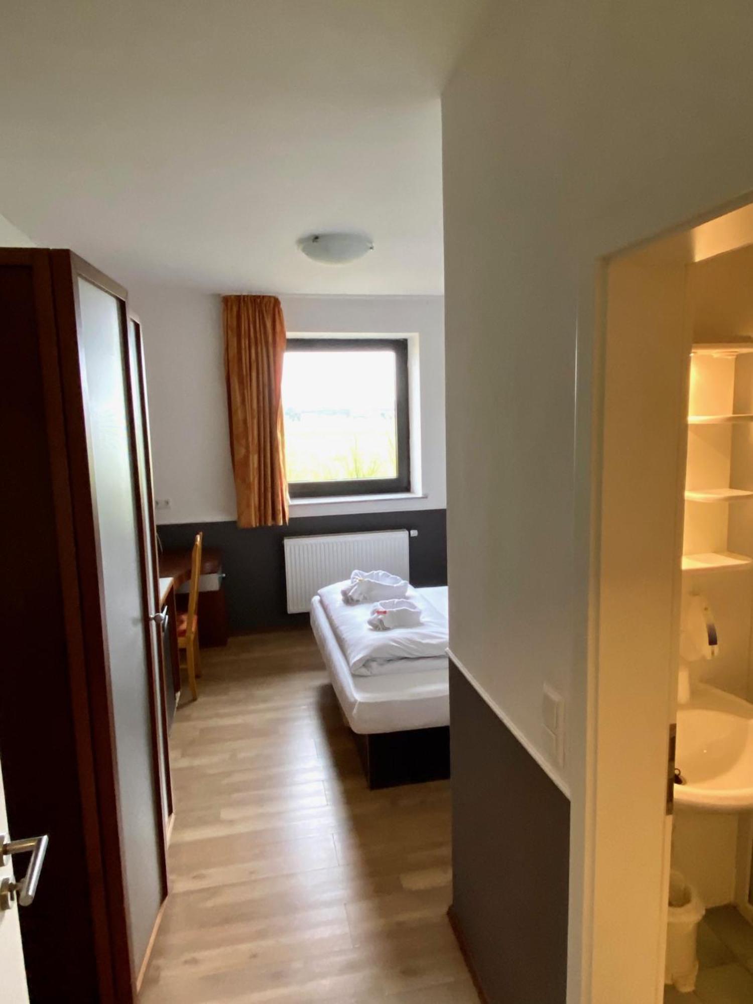 Hotel Castellana Lessien エクステリア 写真
