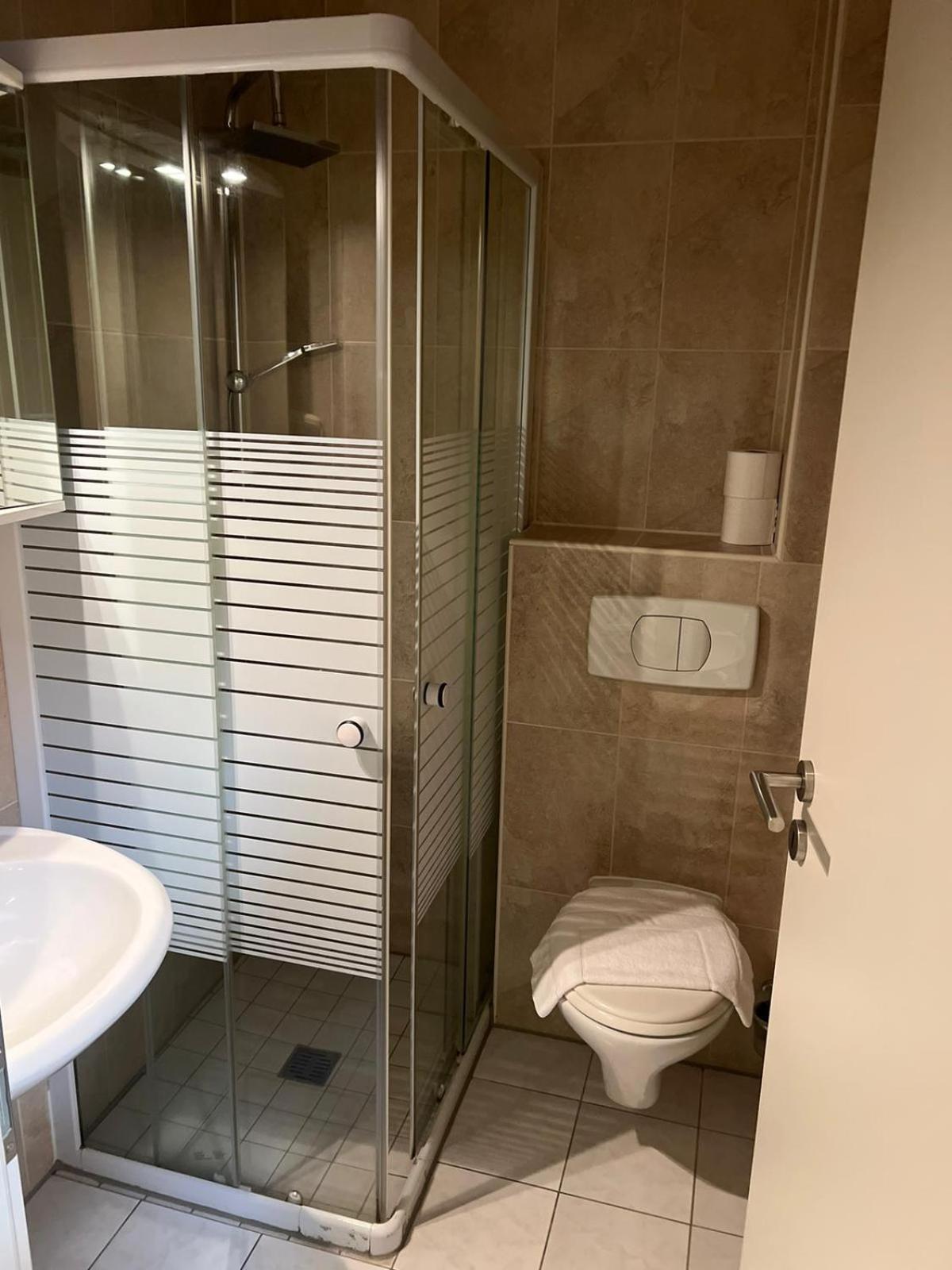 Hotel Castellana Lessien エクステリア 写真